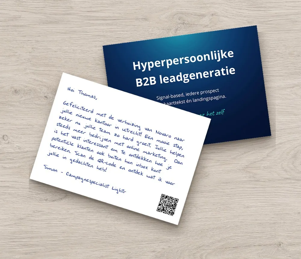 Geschreven kaart aan een prospect die net naar een nieuw kantoor in Utrecht is verhuisd, met een QR-code naar een eigen pagina